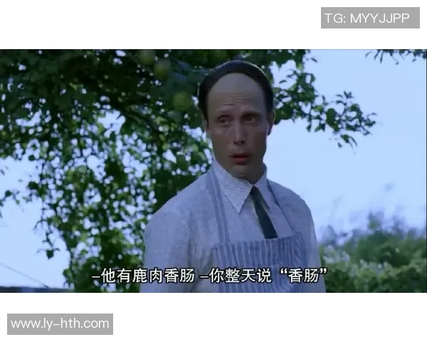 拔叔来了，丹麦演员麦斯·米科尔森现身包厢观看巴萨对阵赫塔菲